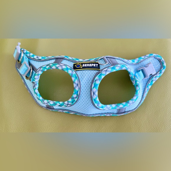 LIKE NEW, Cute blue dog or puppy harness. Used only two times!! - Picture 3 of 8